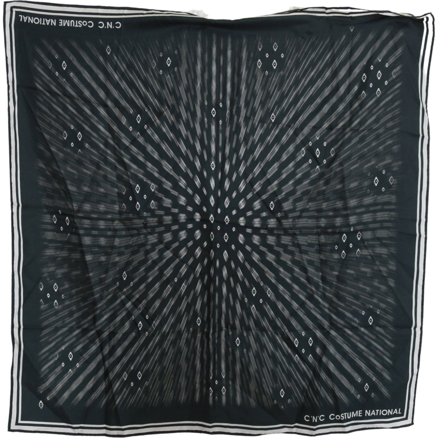 وشاح أزرق مطبوع من الحرير الوطني الأنيق