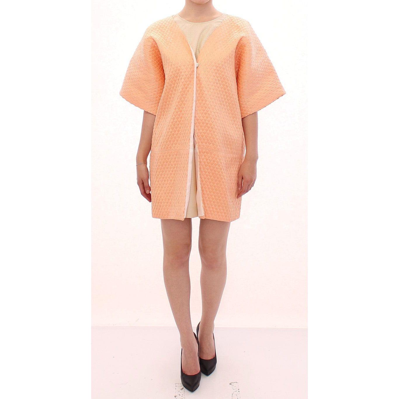 معطف أندريا إنكونتري الأنيق المصنوع من مزيج الحرير باللون الوردي بأكمام قصيرة