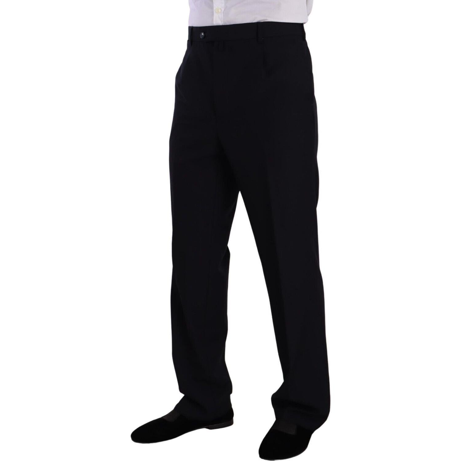 بدلة زرقاء رائعة من قطعتين من تصميم دومينيكو تاجلينتي مع سترة بلايزر مفككة