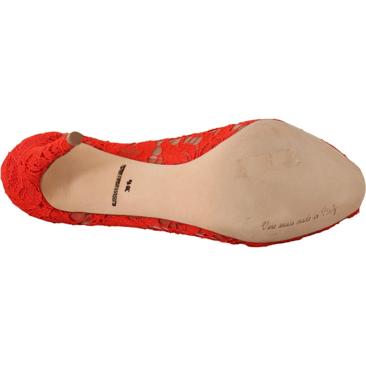 حذاء كعب عال من الدانتيل من دولتشي آند غابانا باللون الأحمر من تاورمينا