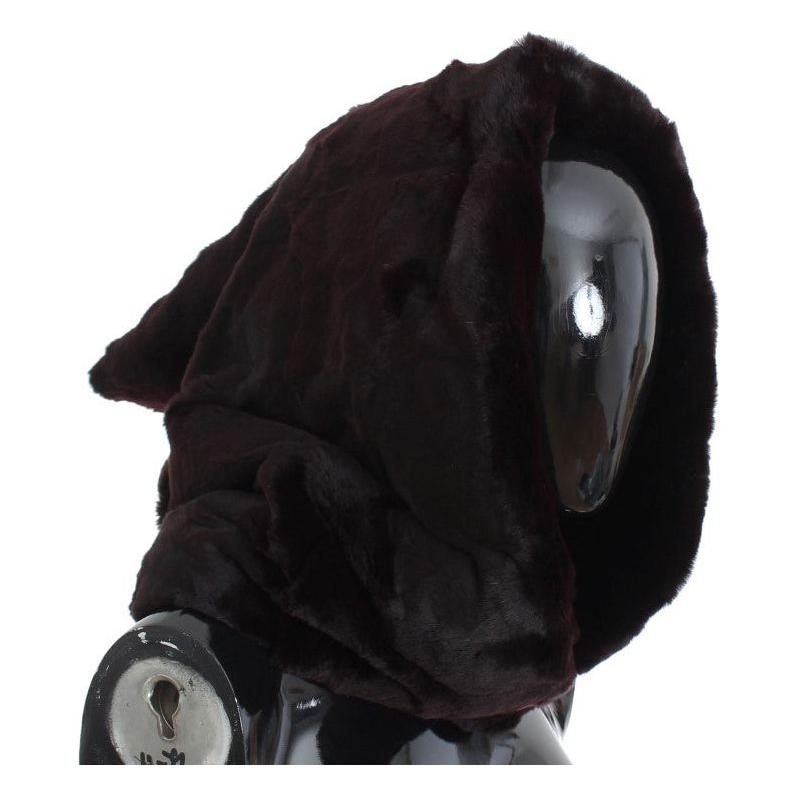 وشاح بغطاء رأس من فرو ابن عرس باللون الأرجواني من دولتشي آند غابانا