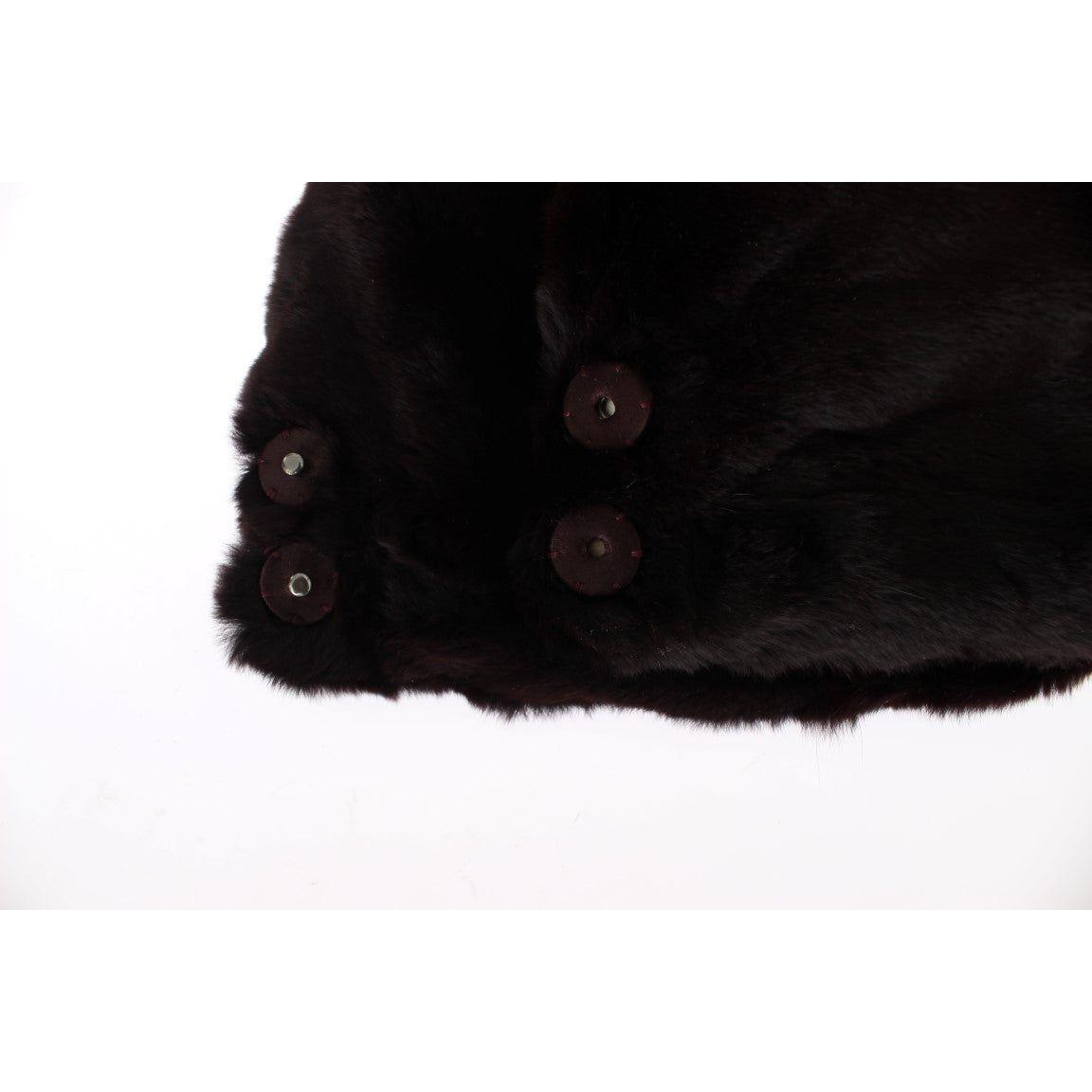 وشاح بغطاء رأس من فرو ابن عرس باللون الأرجواني من دولتشي آند غابانا