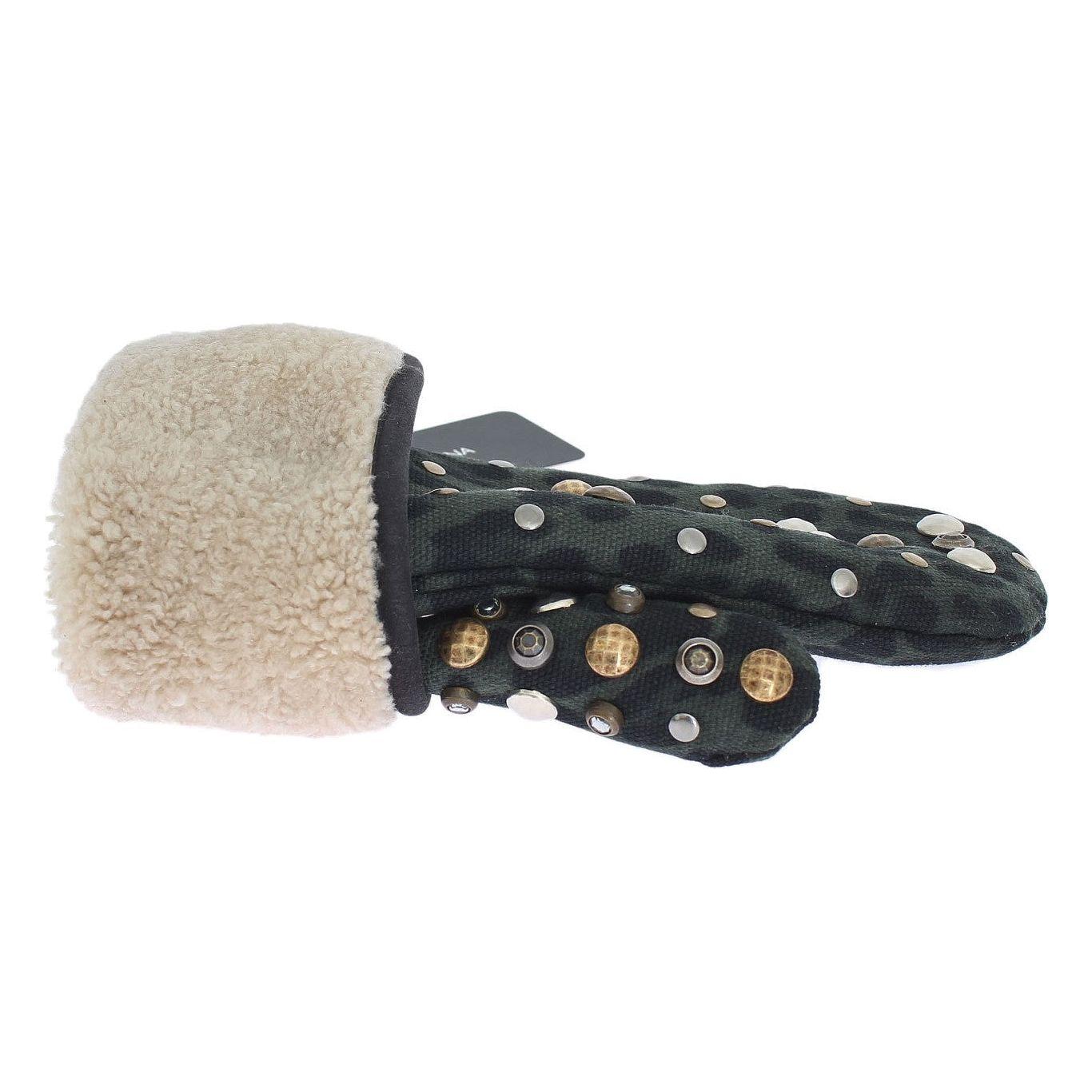 قفازات من الصوف الرمادي المرصعة بالمسامير الأنيقة من دولتشي آند غابانا