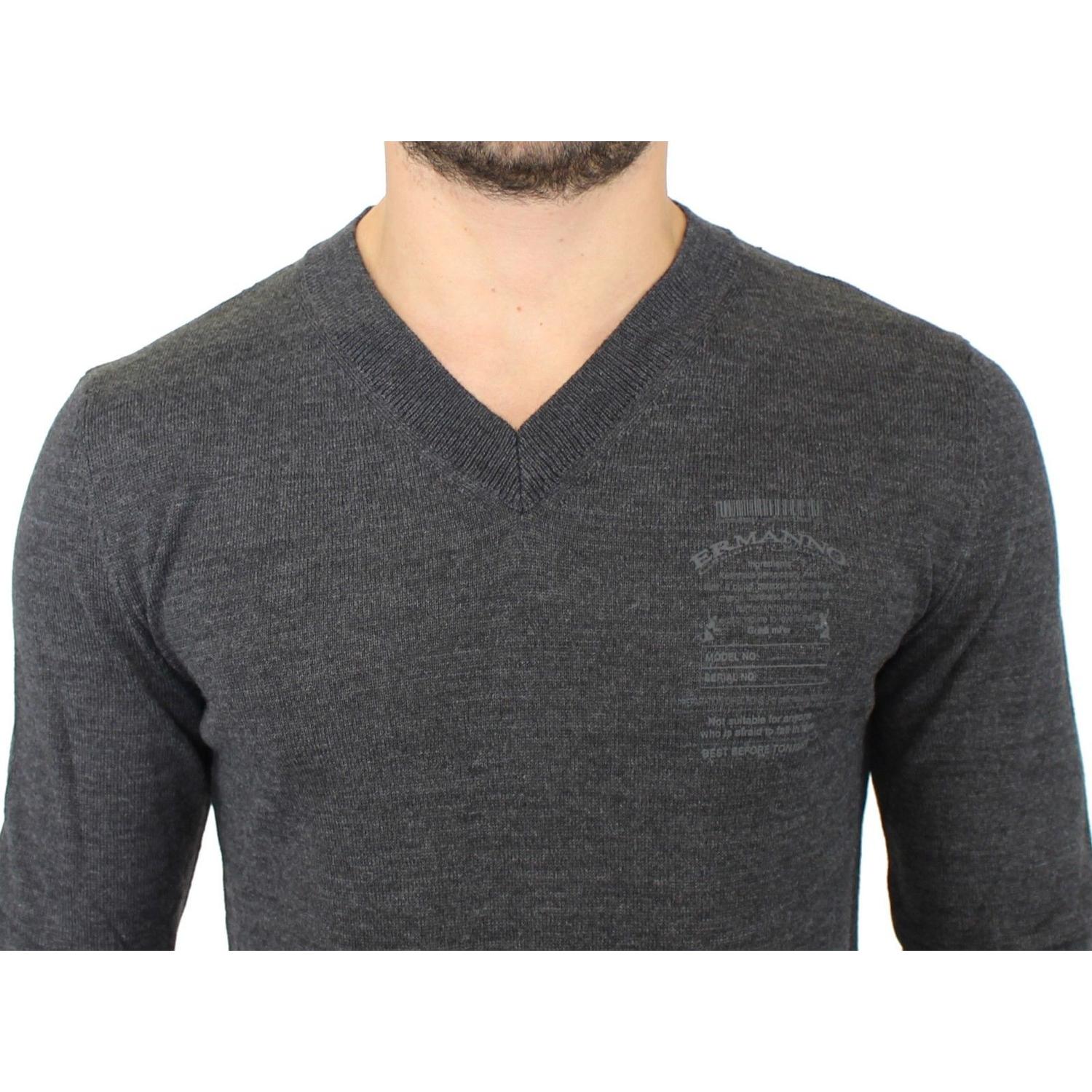 سترة Ermanno Scervino الأنيقة باللون الرمادي بفتحة رقبة على شكل حرف V من مزيج الصوف