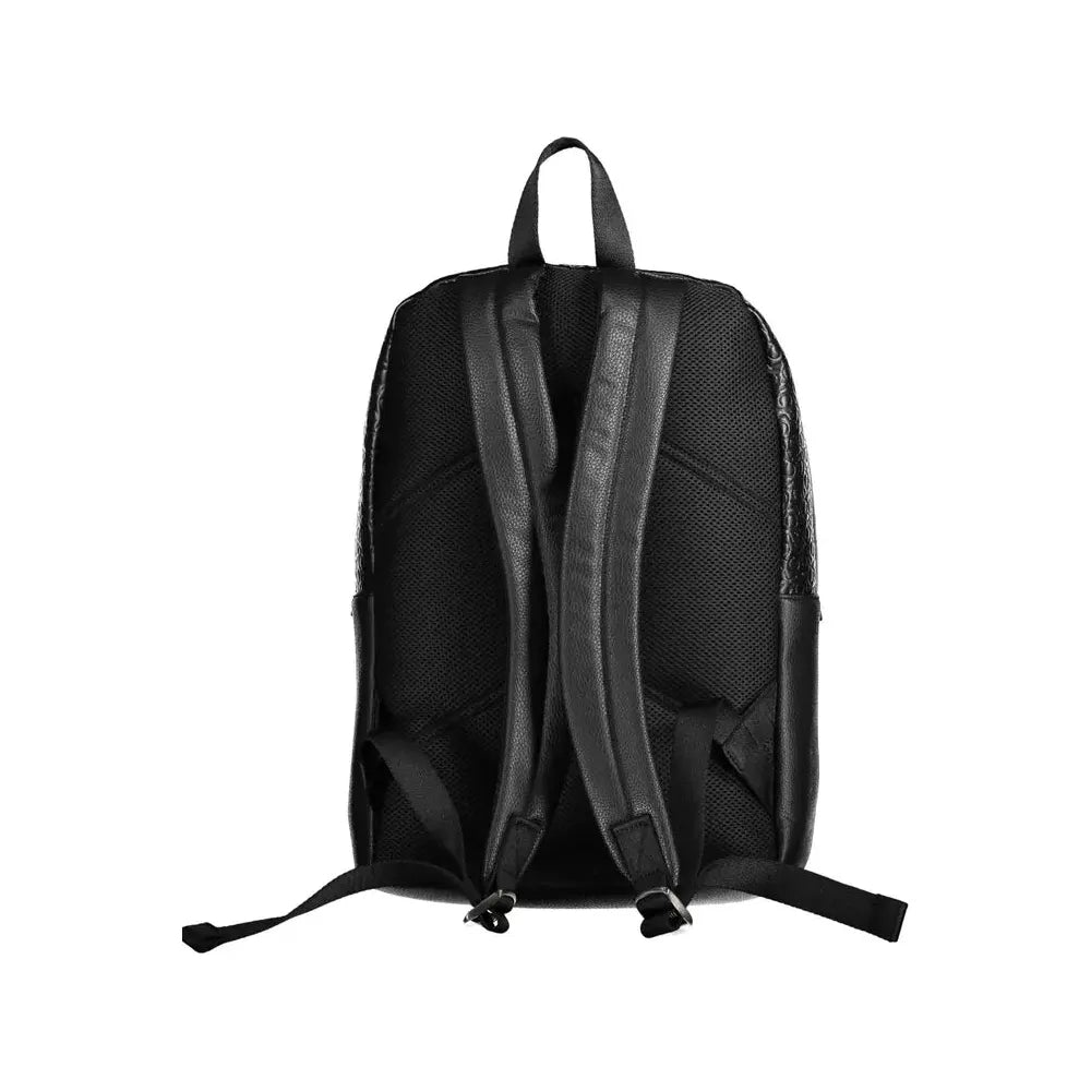 Front view with bag zipped and handles upright.