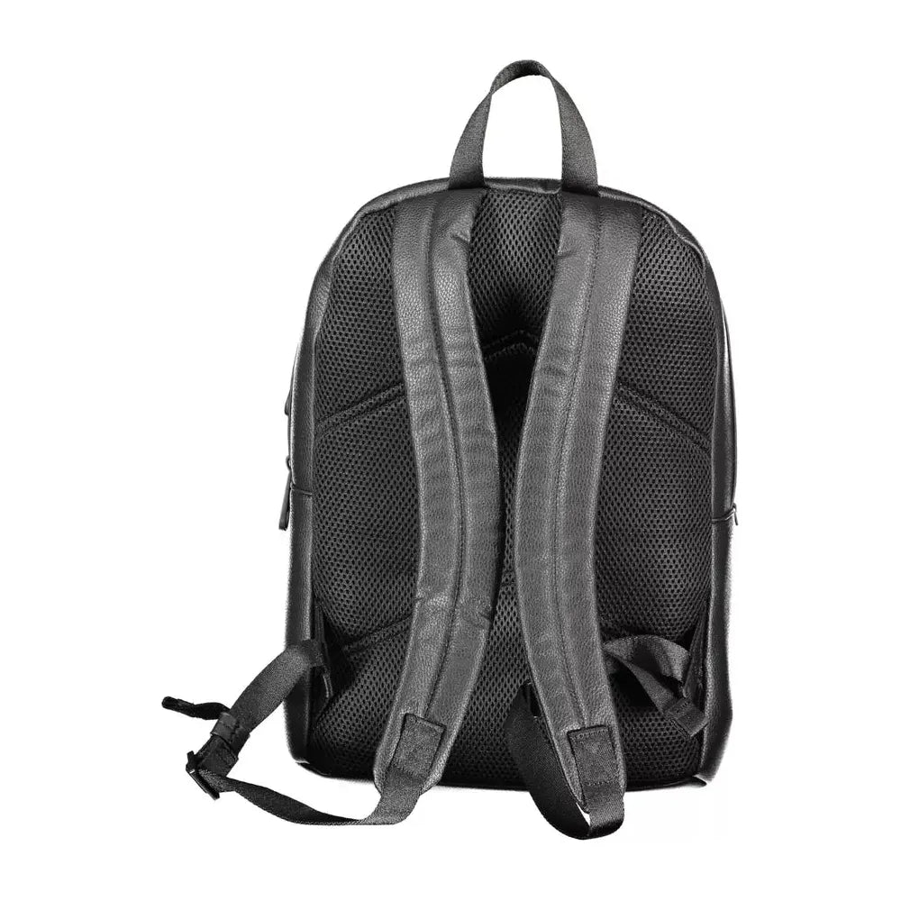 Front view with bag zipped and handles upright.