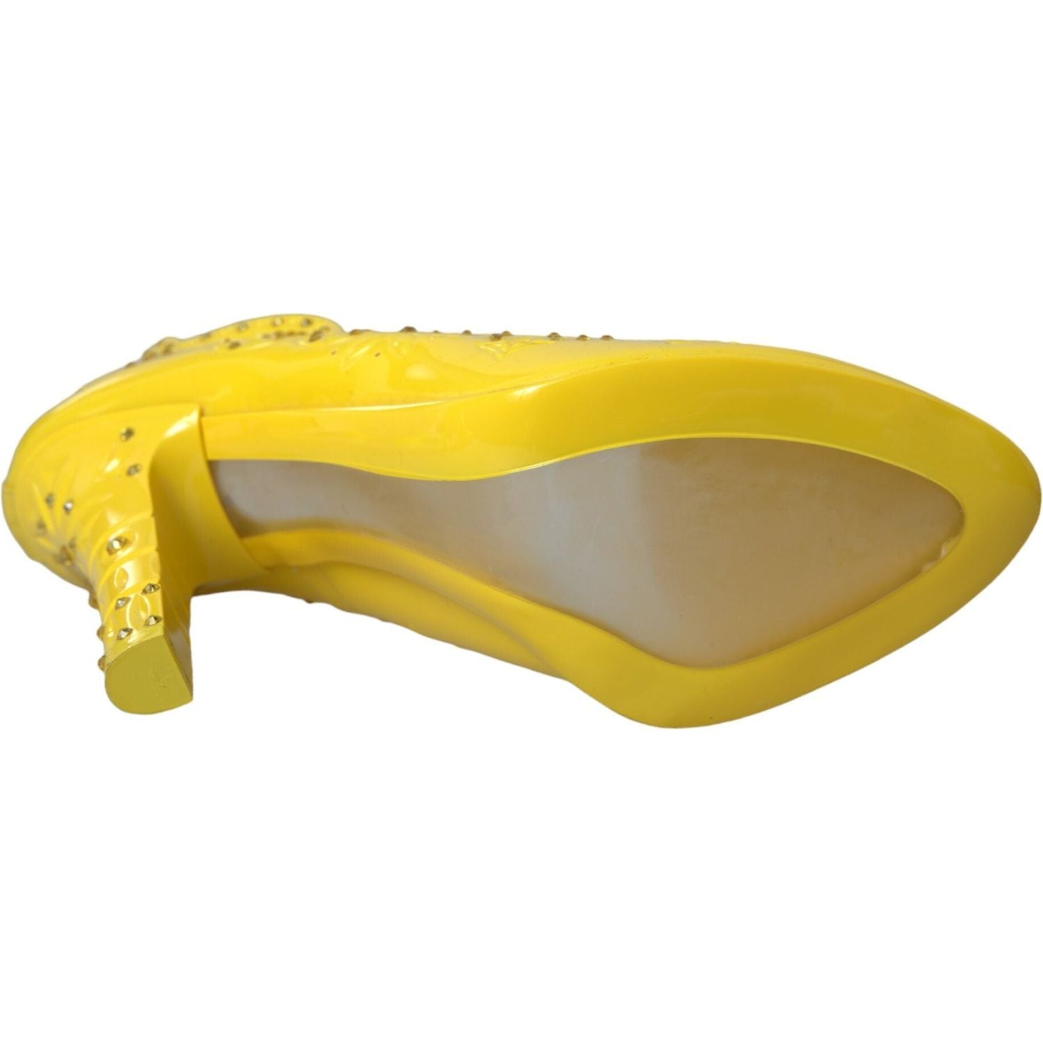 حذاء سندريلا بكعب عالٍ من دولتشي آند غابانا مرصع بالكريستال الأصفر