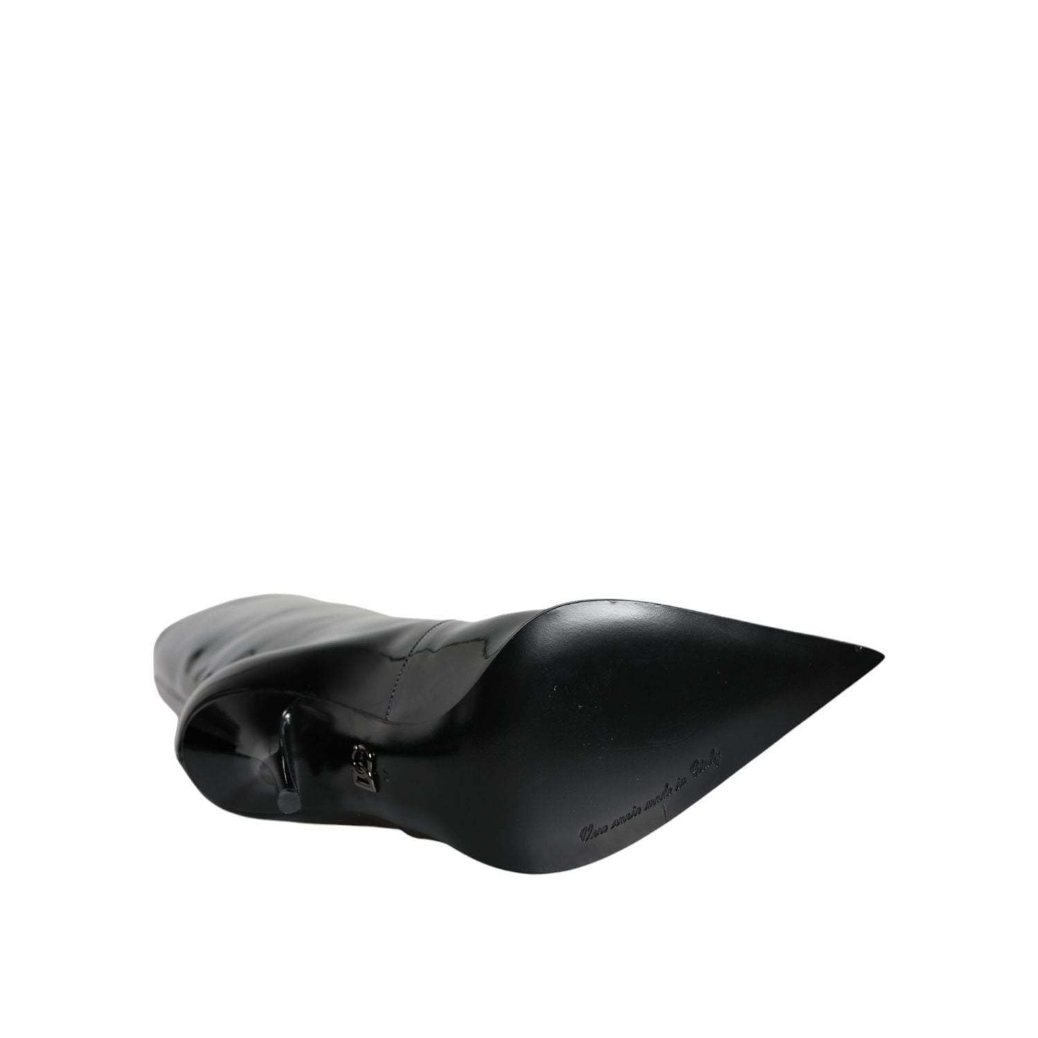 حذاء دولتشي آند غابانا من الجلد اللامع الأسود بطول منتصف الساق