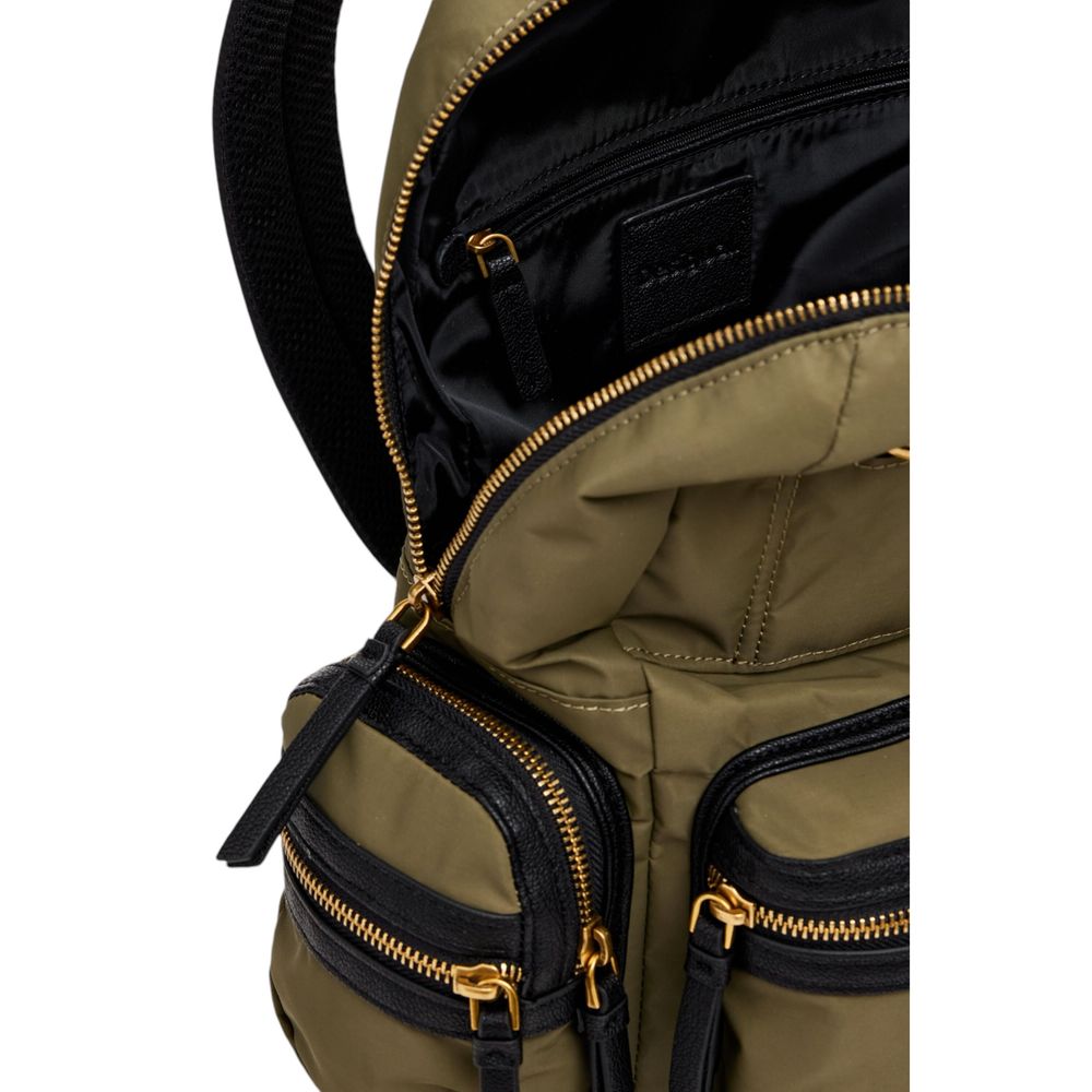 Front view with bag zipped and handles upright.