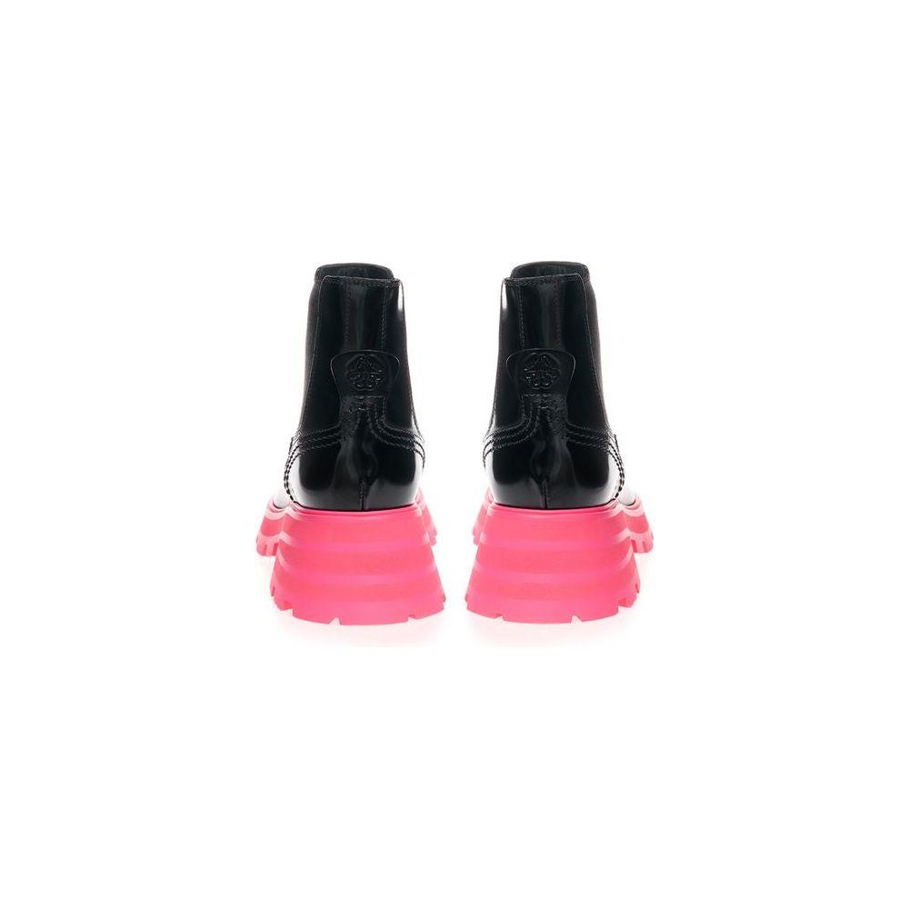 حذاء أنيق من الجلد الأسود من ألكسندر ماكوين