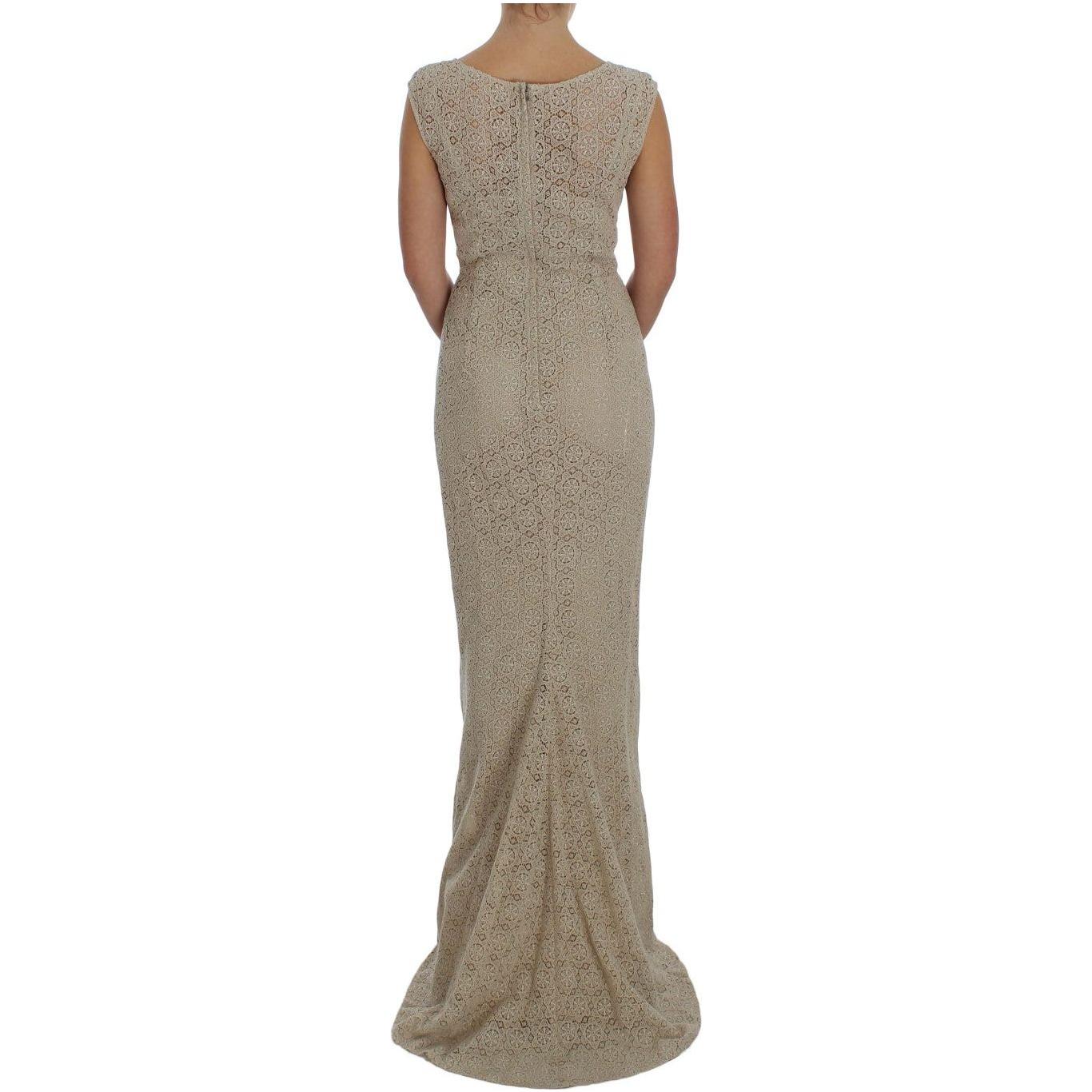 فستان ماكسي أنيق باللون البيج من دولتشي آند غابانا مع فتحة زهور