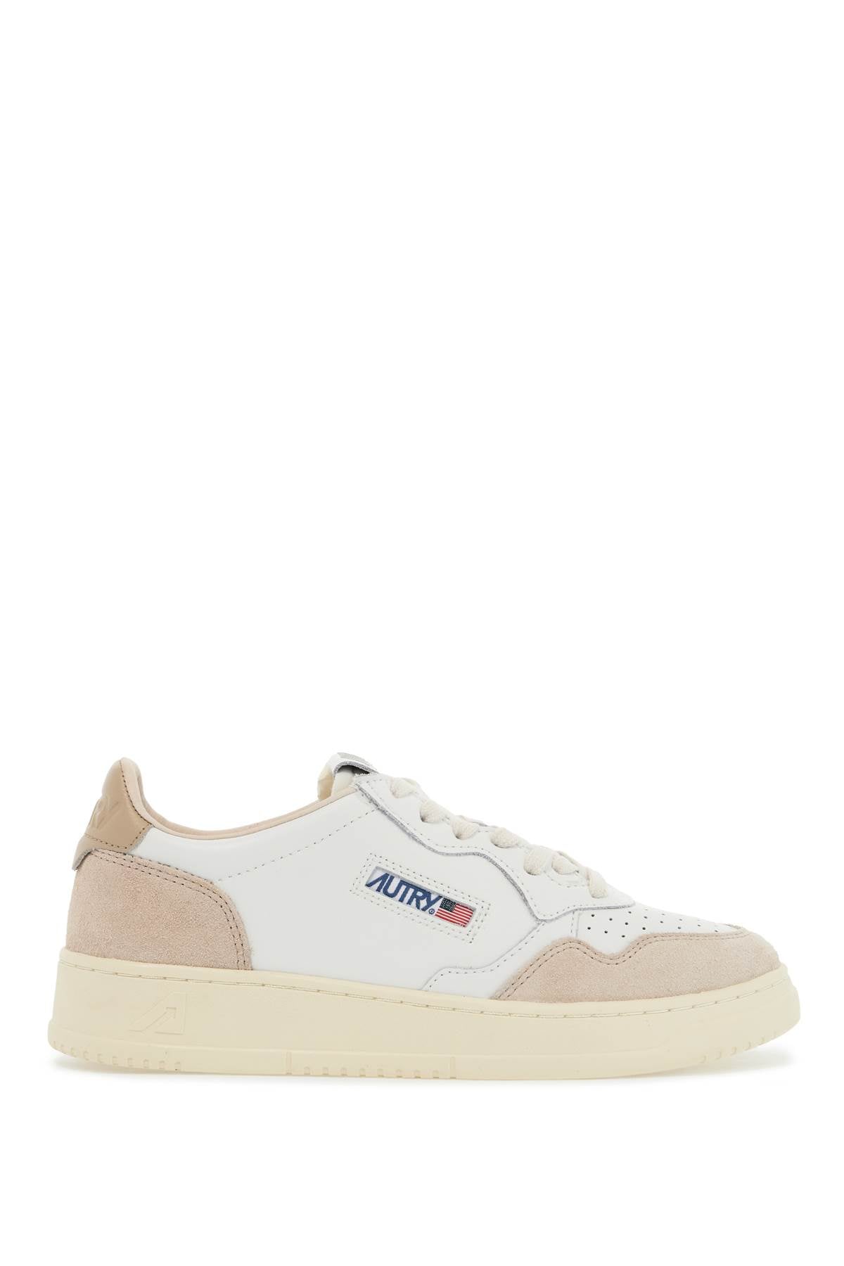 Autry leather medalist low sneakers Sneakers Autry