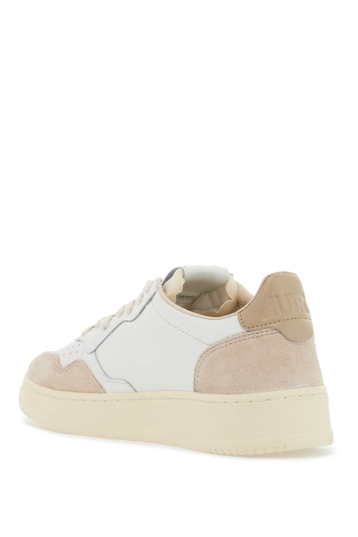 Autry leather medalist low sneakers Sneakers Autry